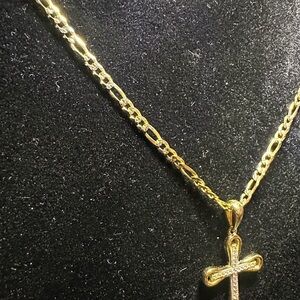 Gold plated over .925 silver Cross Pendant 18in Necklace (Amazing Value)
